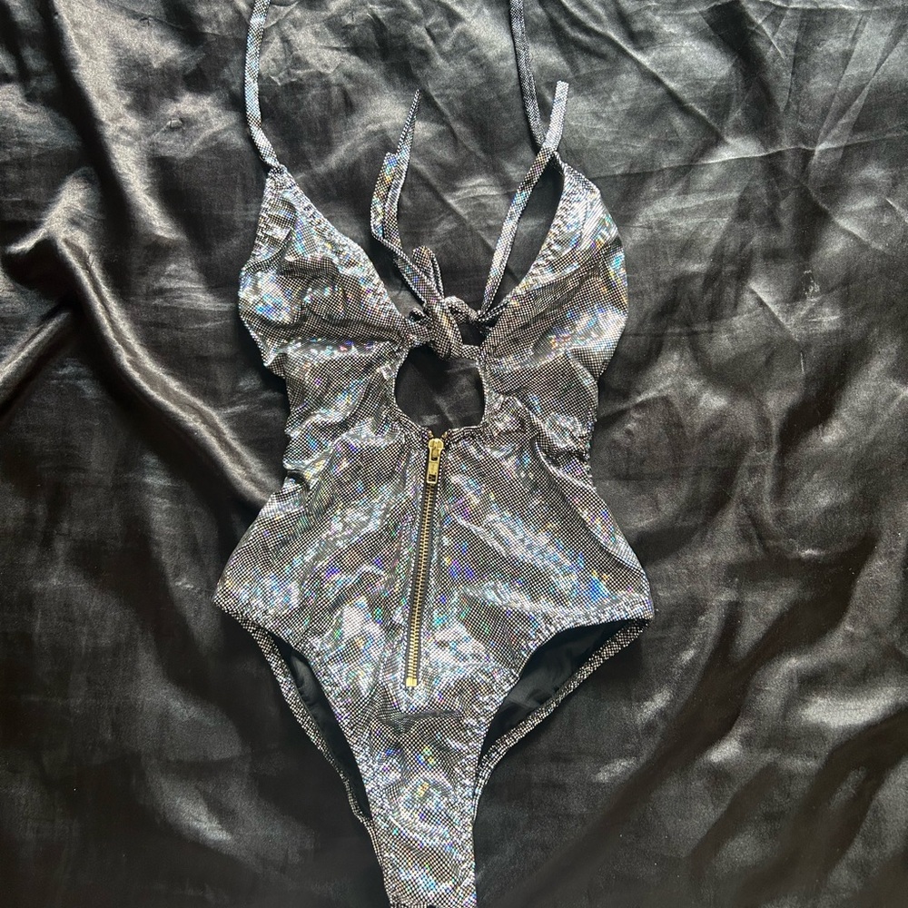 One piece bathing suit